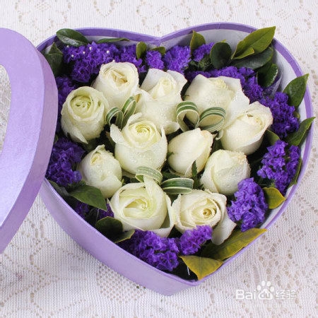 黑玫瑰和白玫瑰的花语分别是什么?