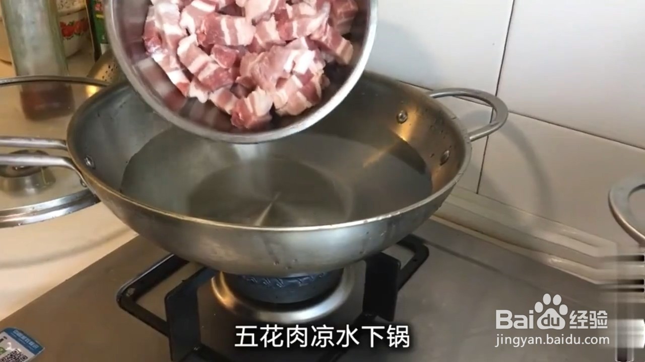 如何制作好吃的鹌鹑蛋红烧肉