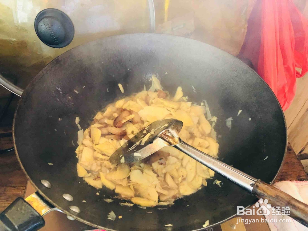 怎么做春笋五花烩荠菜