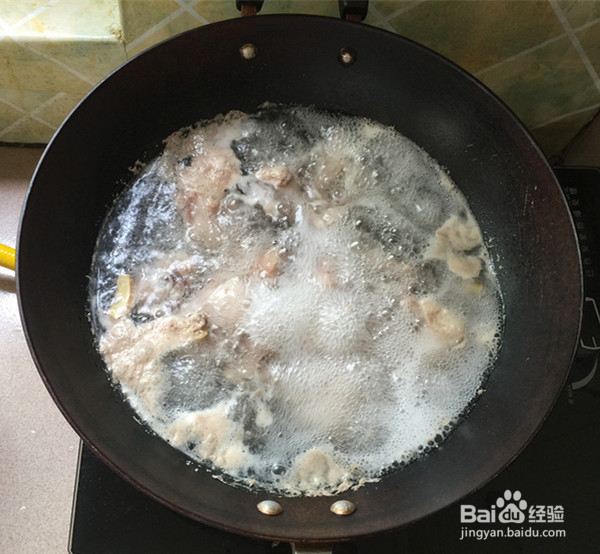 黄酒猪尾煲的制作方法