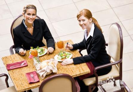 陪领导吃饭注意事项