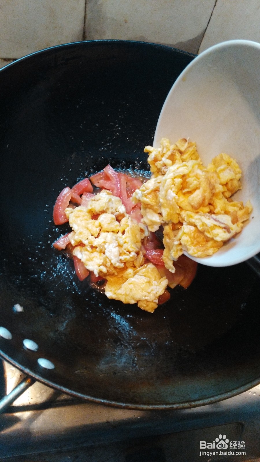 如何做西红柿炒鸡蛋好吃？