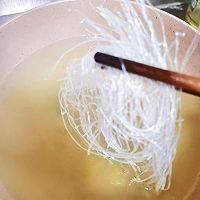 如何制作好吃又入味的粉丝菠菜