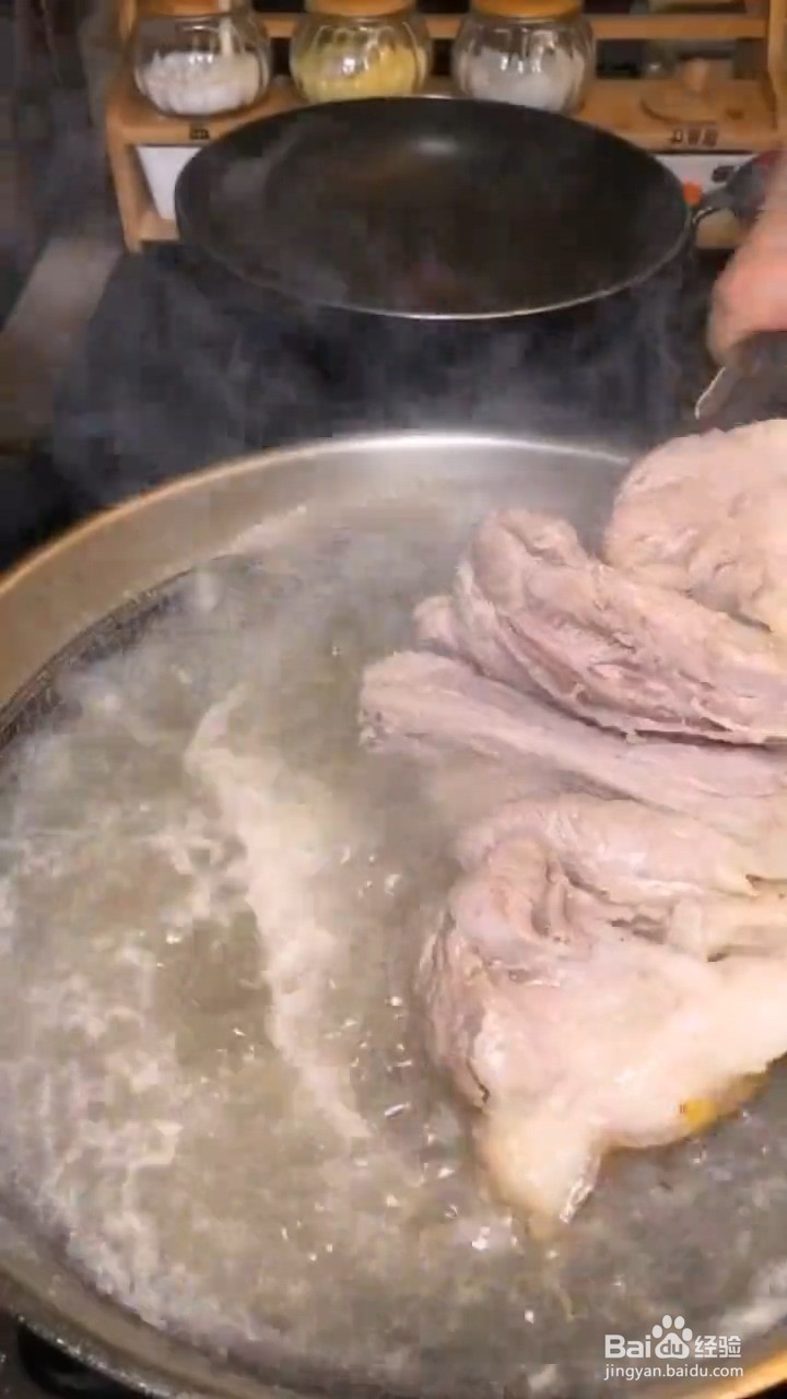 如何制作家庭版红烧肘子