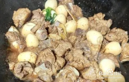 鹌鹑蛋焖老鸭