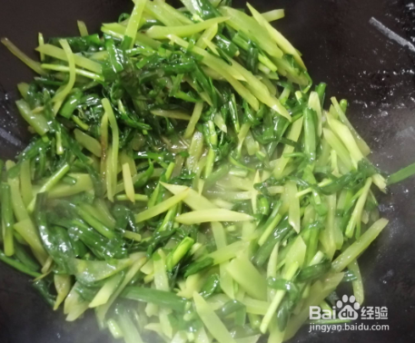 莴苣炒韭菜的做法