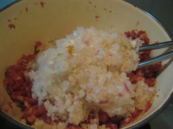 牛肉胡萝卜包子