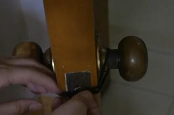 房门反锁的小妙招