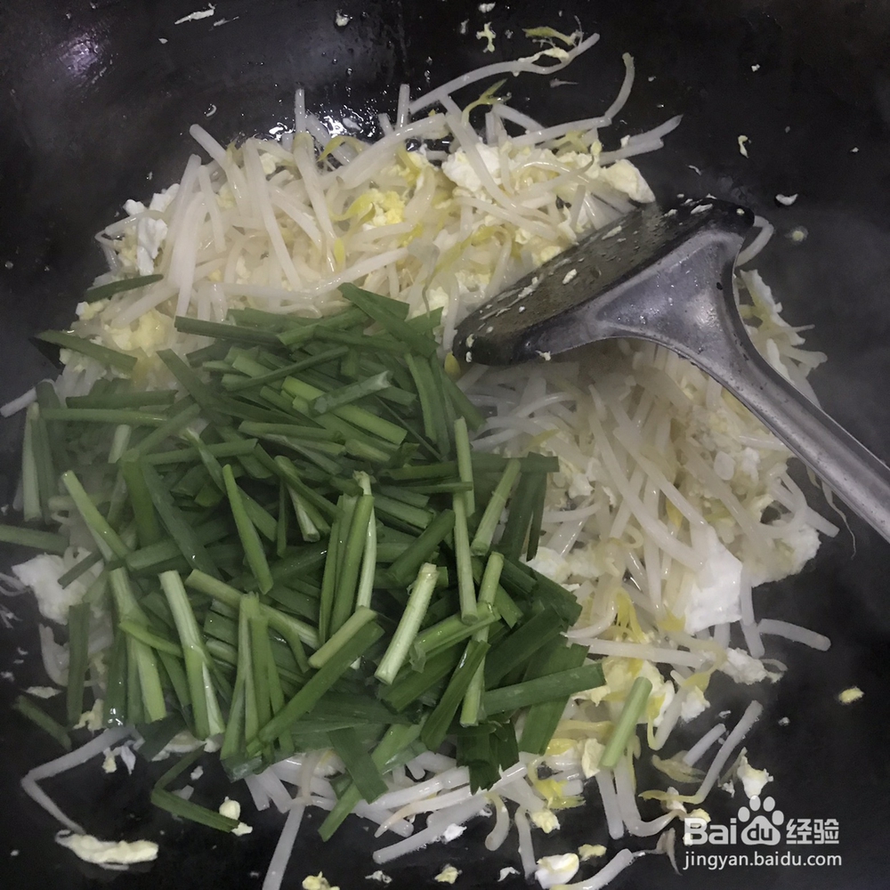 百吃不厌的鸡蛋炒河粉