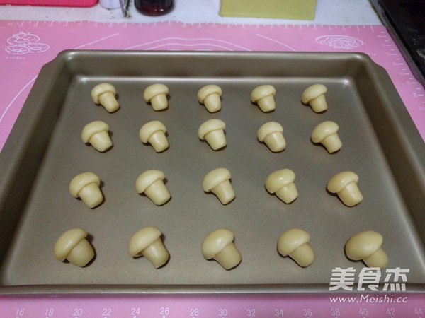 蘑菇饼干的做法
