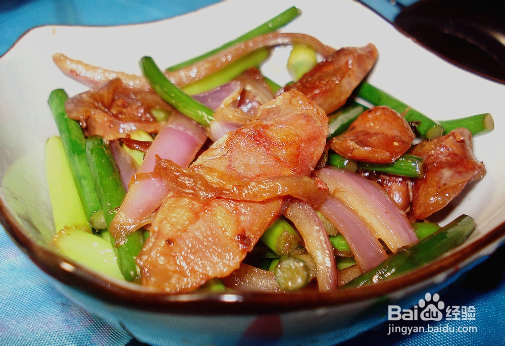 超级下饭菜——蒜苔洋葱炒腊肠