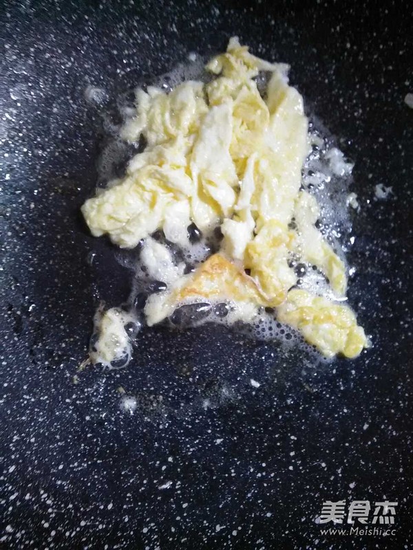 鸡蛋炒木耳的做法