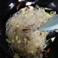 如何做圆白菜炒粉条