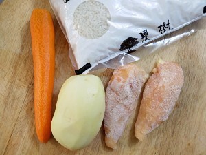 在家制作美味的三丁焖饭