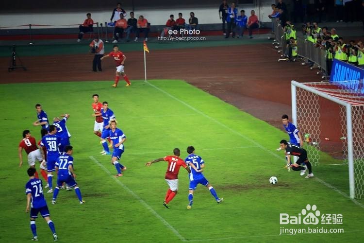 如何观看足球比赛？