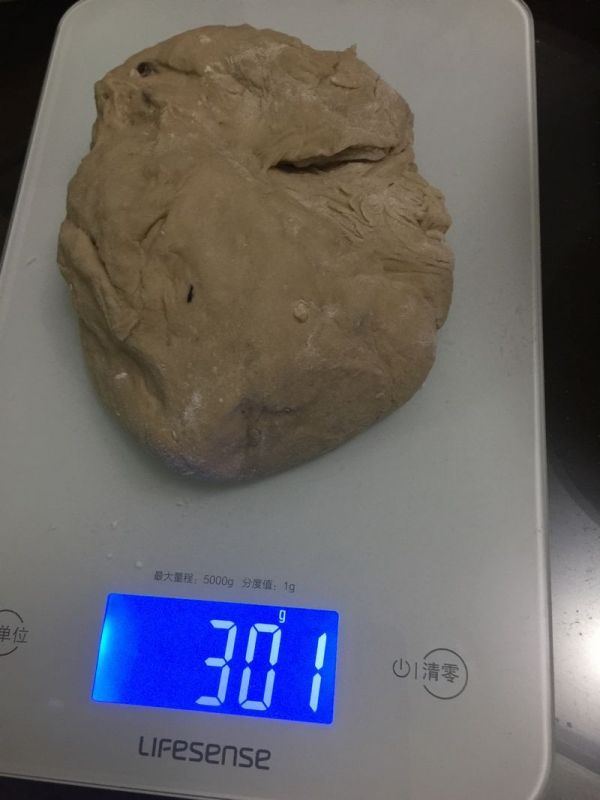 红酒葡萄种黑裸麦面包