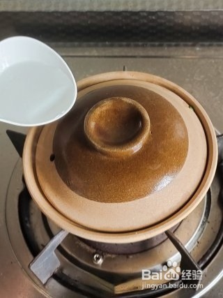 如何做腊肉煲仔饭