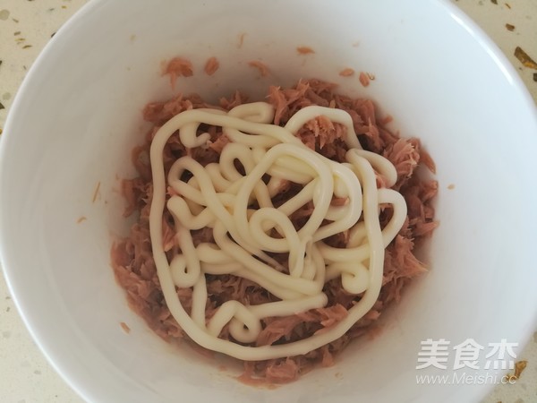 三文鱼番茄三明治