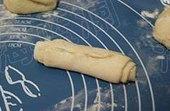 鸡蛋灌饼的做法。