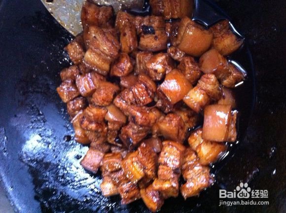 怎样做红烧肉才不油不腻，进嘴就酥？