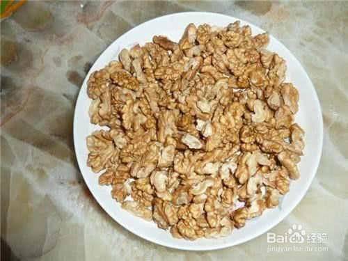 吃什么食物，头发能浓密黑亮，不脱发