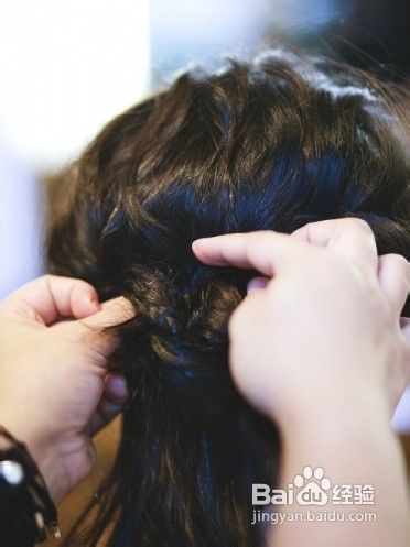 气质清爽刘海编发