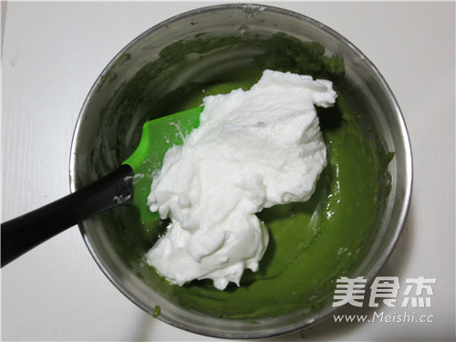 美丽的玫瑰花戚风蛋糕