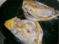 如何做鱼头猪骨菇菌锅