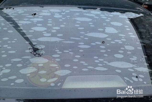 汽车前挡风玻璃膜起波浪怎么去除