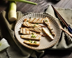 简单美味的烤茭白笋