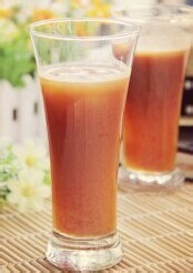 菓乐拼鲜榨苹果的独特做法