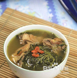 益母草煲老鸡汤的做法