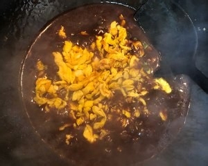 鸡蛋炸酱面的做法