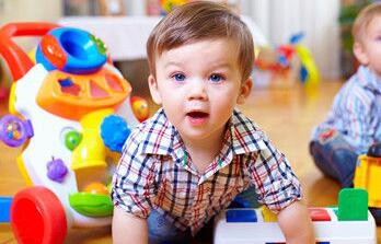 适合三到六个月孩子的玩具有哪些?