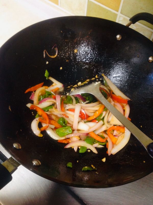 青椒洋葱炒牛肉