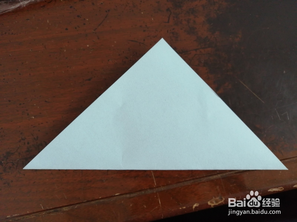 如何剪一幅漂亮的树叶窗花