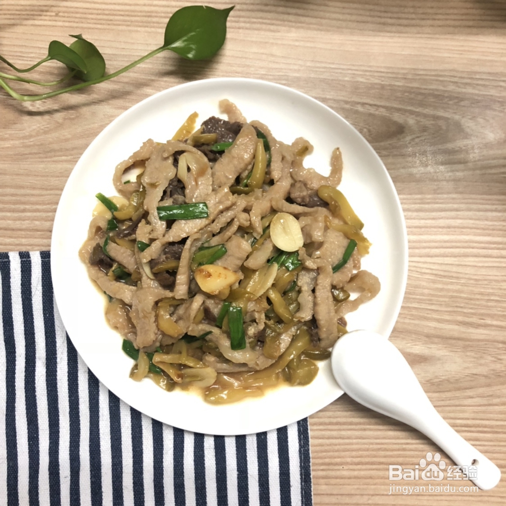 新手适合做的榨菜炒肉
