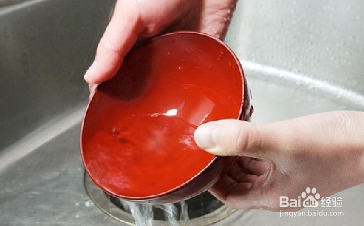 怎样使洗碗水槽保持清洁光亮