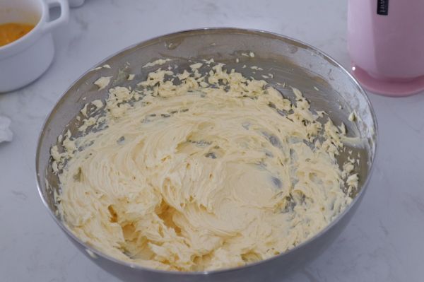 百香果蓝莓磅蛋糕