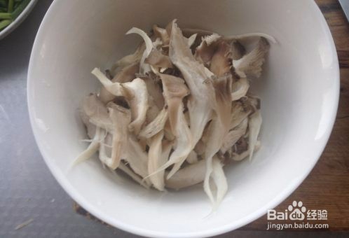 椒盐蘑菇怎么做怎么炸制
