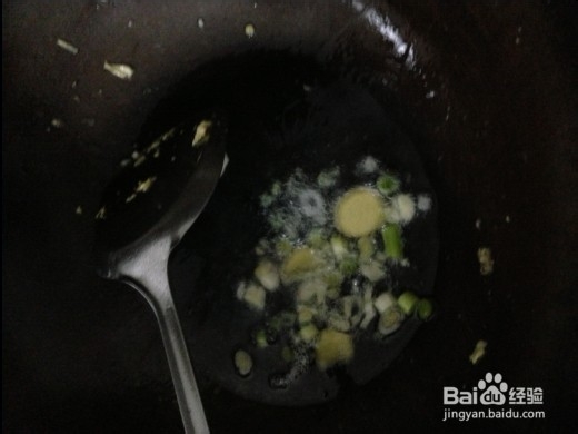 洋葱炒鸡蛋的做法