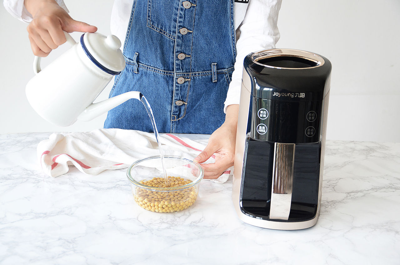 感受幸福从自制开始——润肤田园豆浆的做法!