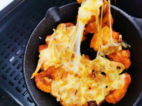 炸奥尔良芝士鸡腿和奥尔良土豆块