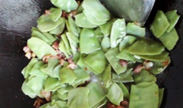 泥巴豆怎么炒才好吃