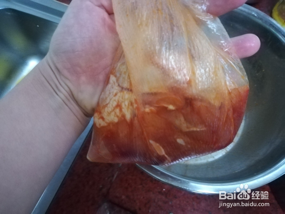 如何做奥尔良烤鸡腿堡？