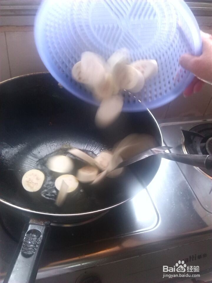 怎样制作油煎白茄？