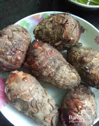 自家芋头排骨汤