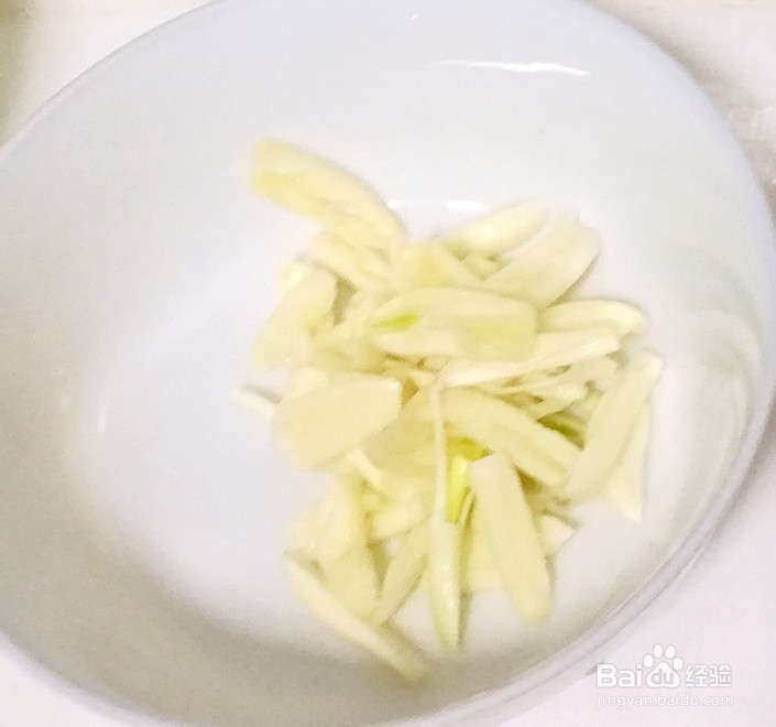 豌豆米炒香肠