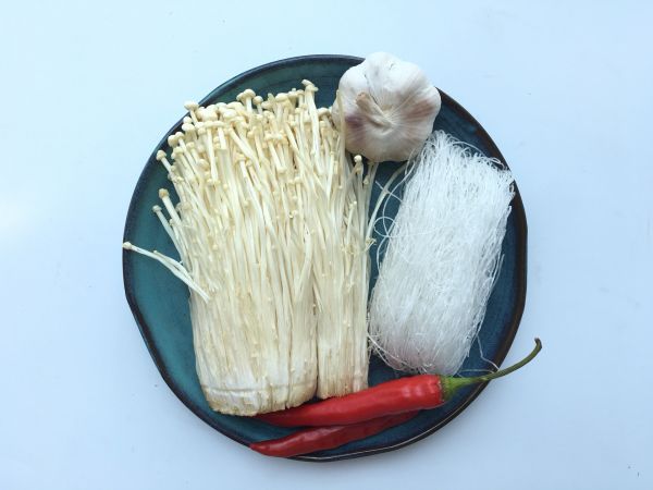 八宝酱蒜蓉粉丝金针菇