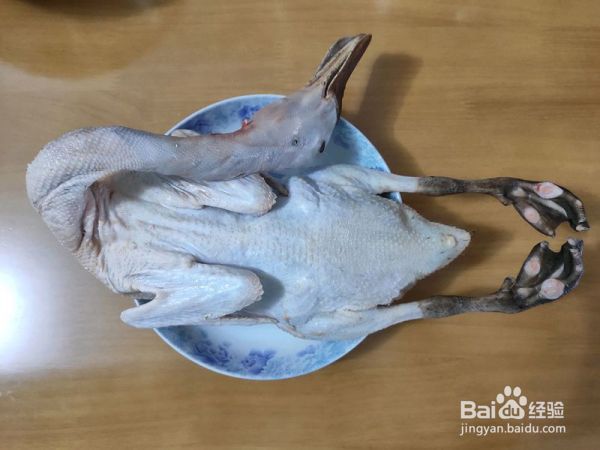 黑蒜莲子薏米老鸭汤